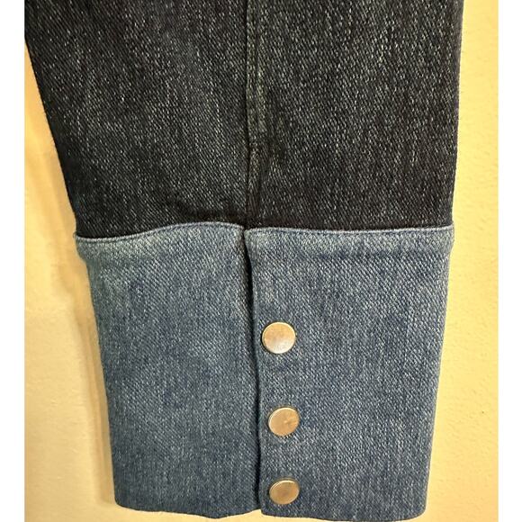 Lysse Blue Two Tone  Button Leg Pull On Denim Capri Pants, Size S - Picture 3 of 8